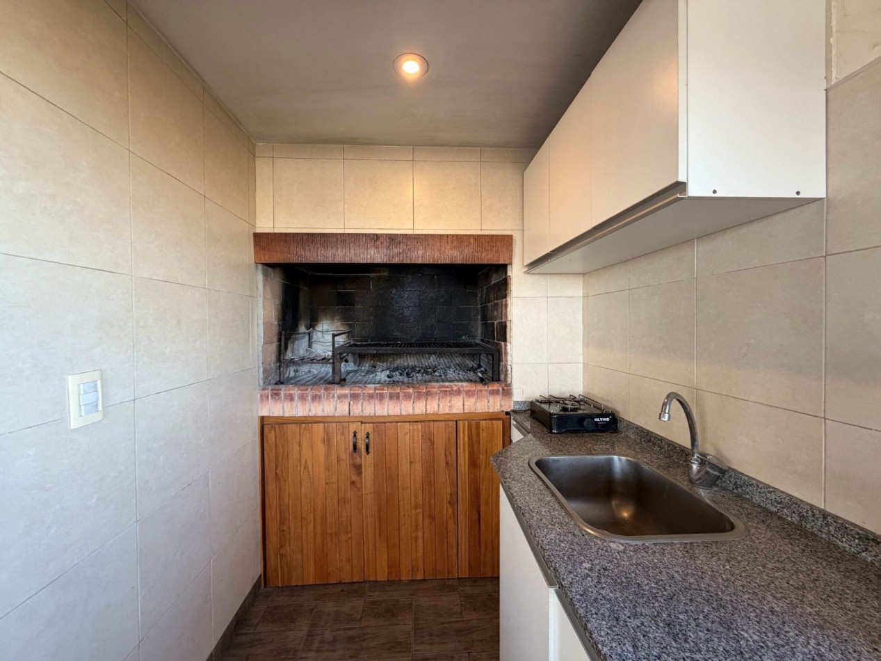 Departamento Semipiso de 2 amb con balcon y cochera zona alem