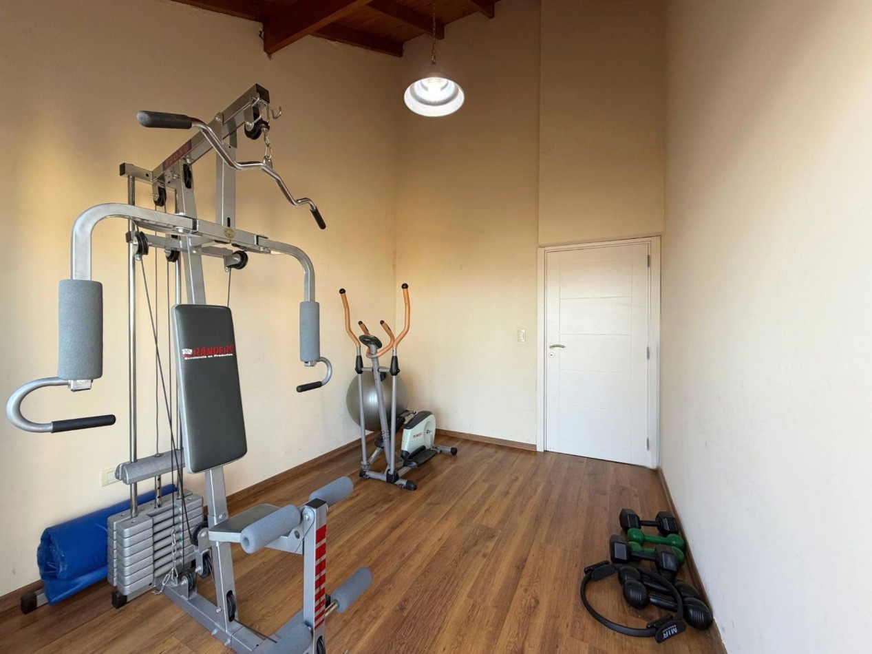 Departamento Semipiso de 2 amb con balcon y cochera zona alem