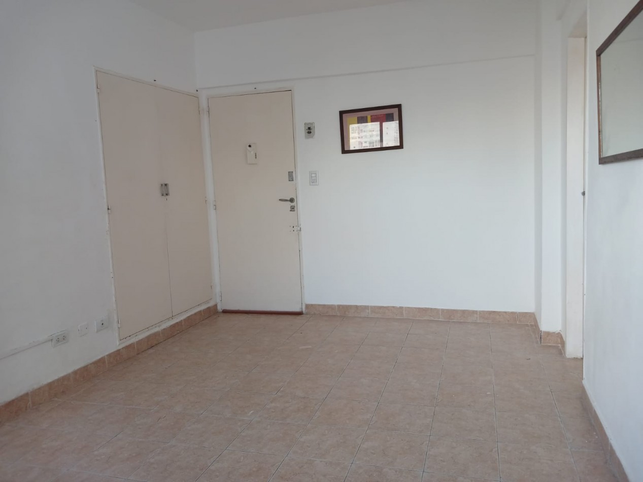 Venta Departamento monoambiente, cocina separada, excelente vista.
