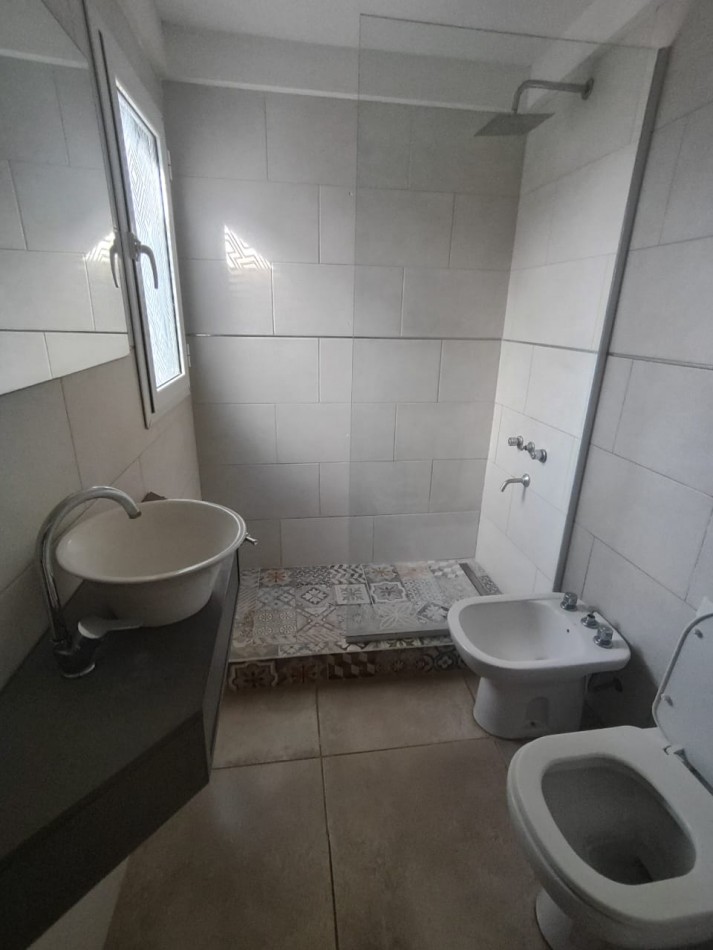 Depto 3 ambientes con cochera en villa primera