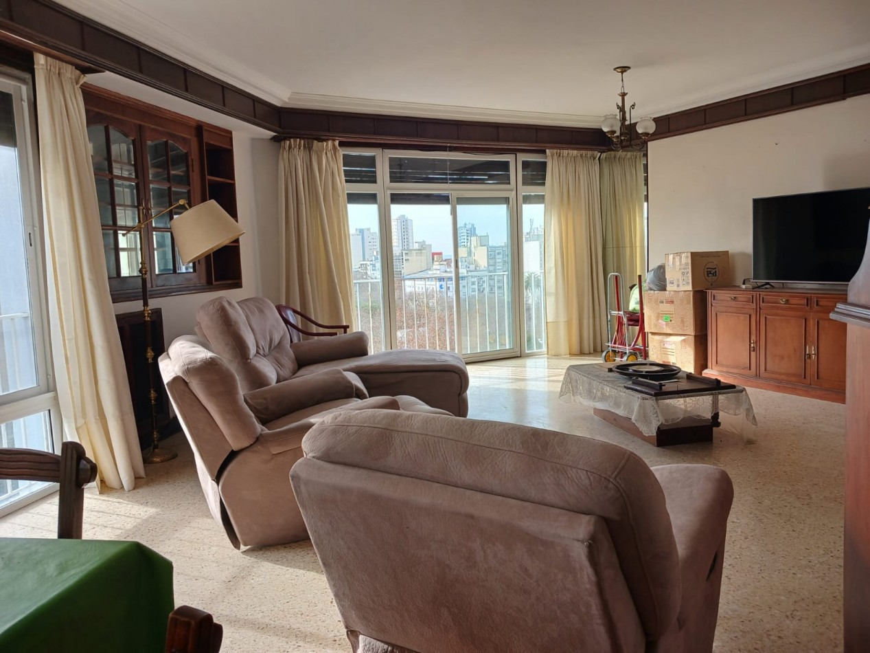 venta departamento 3 ambientes con dependencia, zona centro, excelente vista 