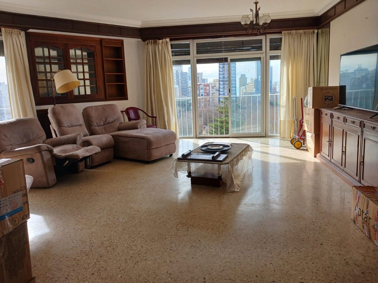 venta departamento 3 ambientes con dependencia, zona centro, excelente vista 