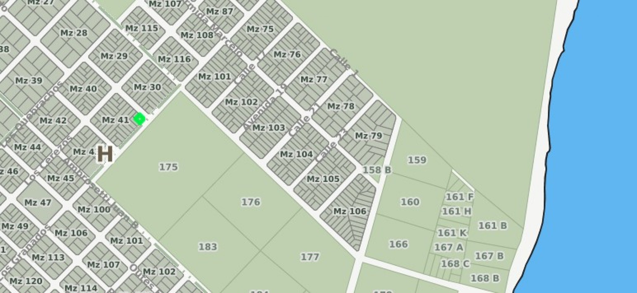 LOTE EN ESQUINA EN PARQUE PEÑA FRENTE AL CAMPING