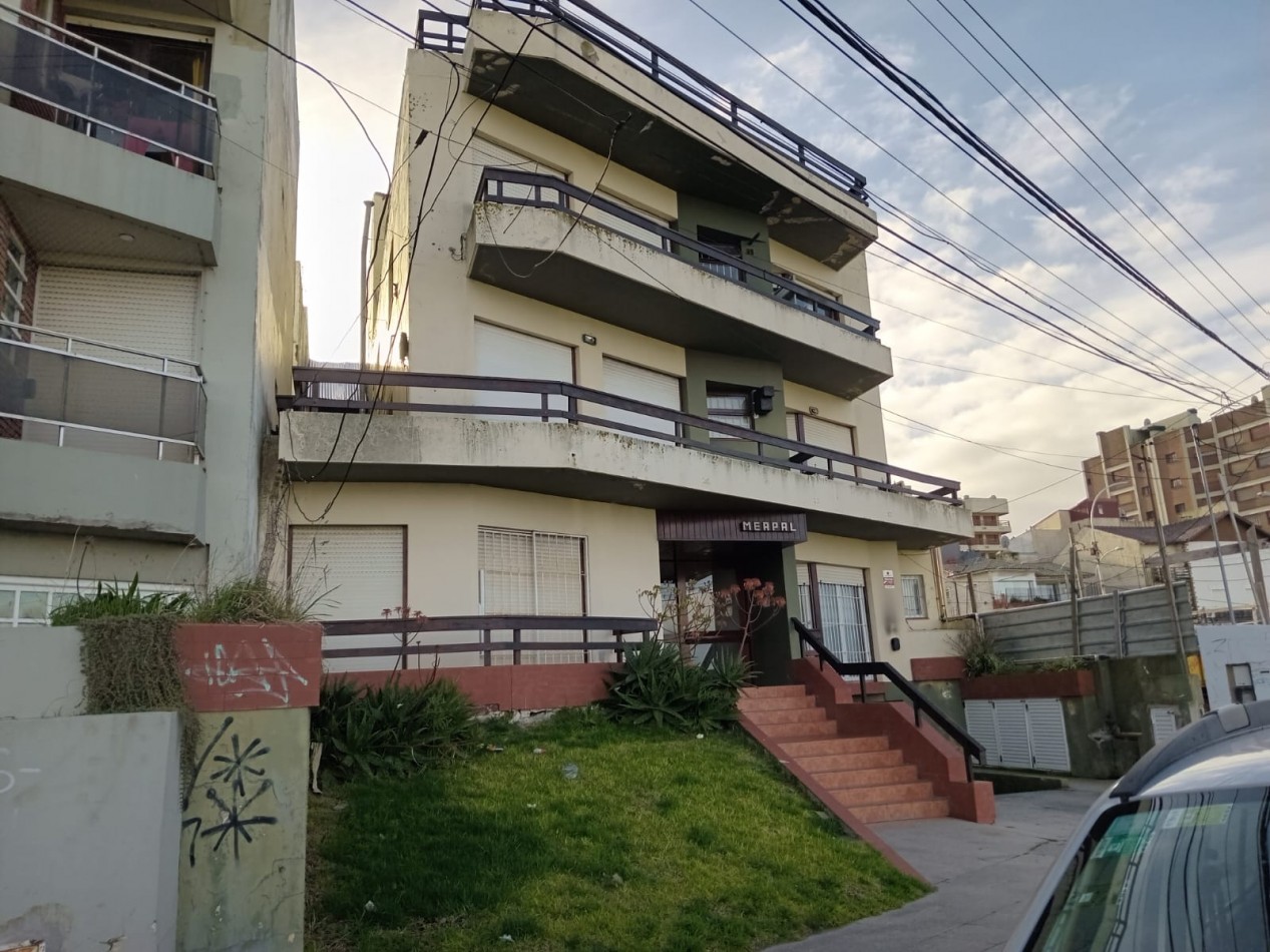 DEPARTAMENTO 3 AMBIENTES CON BALCON /COCHERA-FRENTE AL MAR- PUNTA MOGOTES