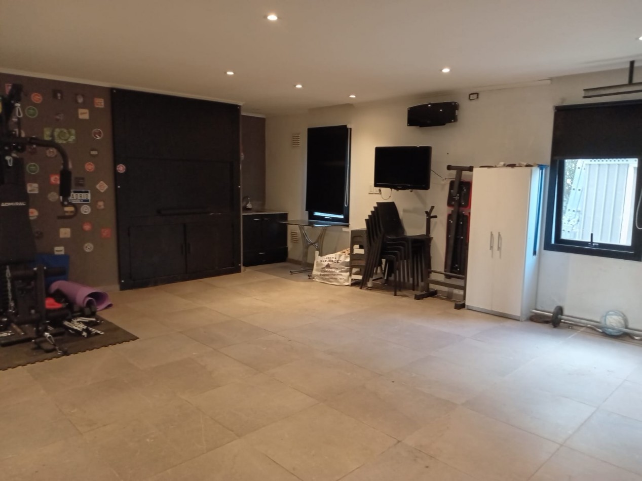 CASA 4 AMBIENTES CON PISCINA - BARRIO PRIVADO ARENAS DEL SUR