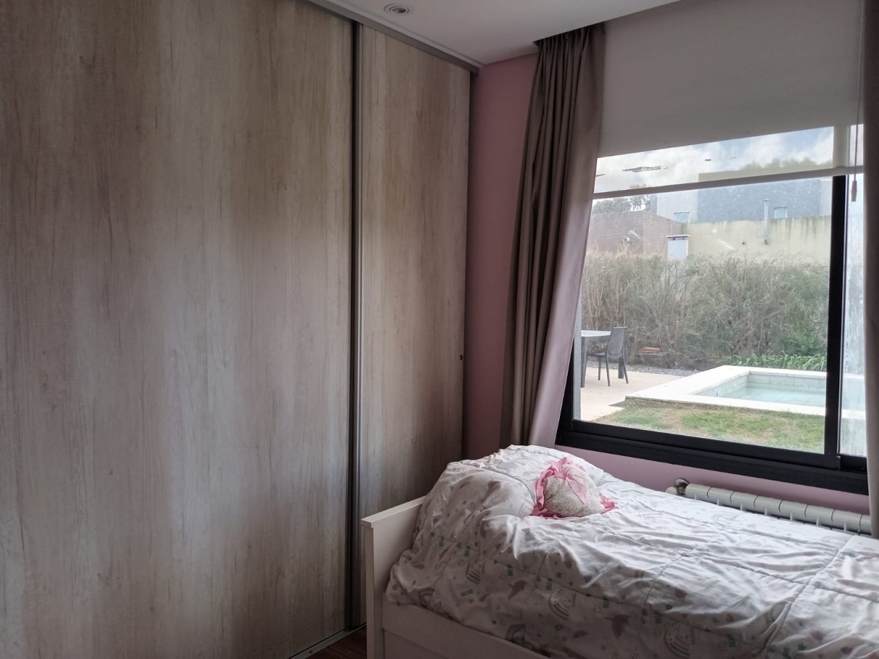 CASA 4 AMBIENTES CON PISCINA - BARRIO PRIVADO ARENAS DEL SUR