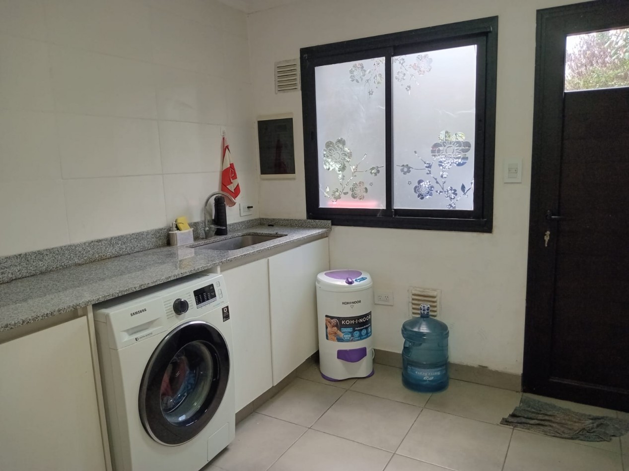 CASA 4 AMBIENTES CON PISCINA - BARRIO PRIVADO ARENAS DEL SUR