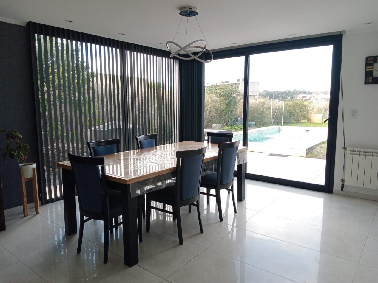 CASA 4 AMBIENTES CON PISCINA - BARRIO PRIVADO ARENAS DEL SUR