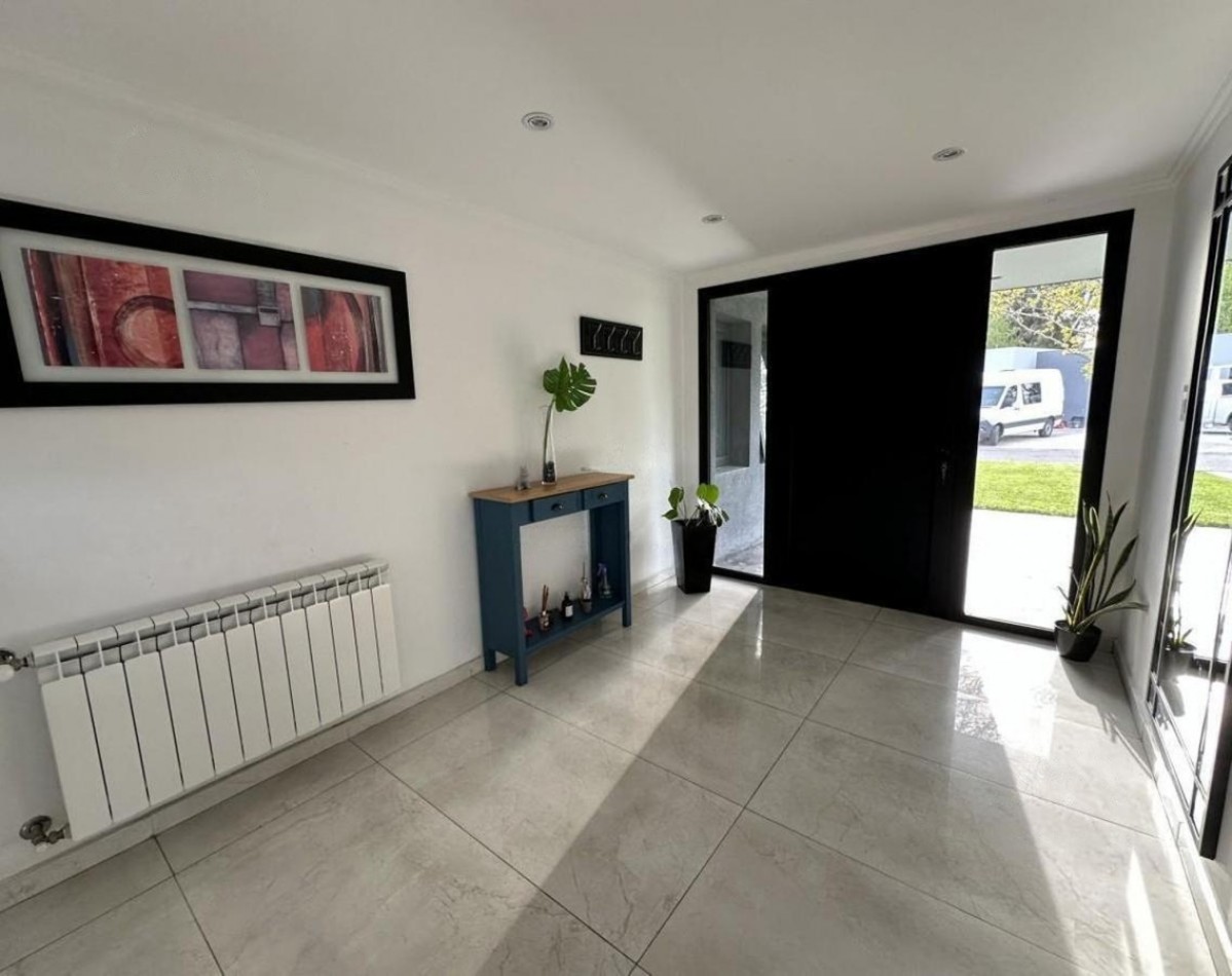 CASA 4 AMBIENTES CON PISCINA - BARRIO PRIVADO ARENAS DEL SUR