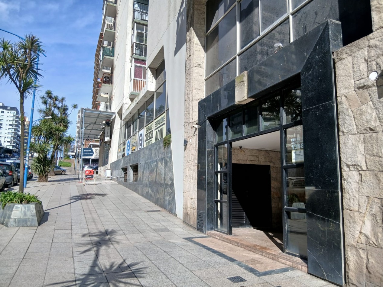 Venta departamento monoambiente reciclado y amoblado. Colon y Guemes.