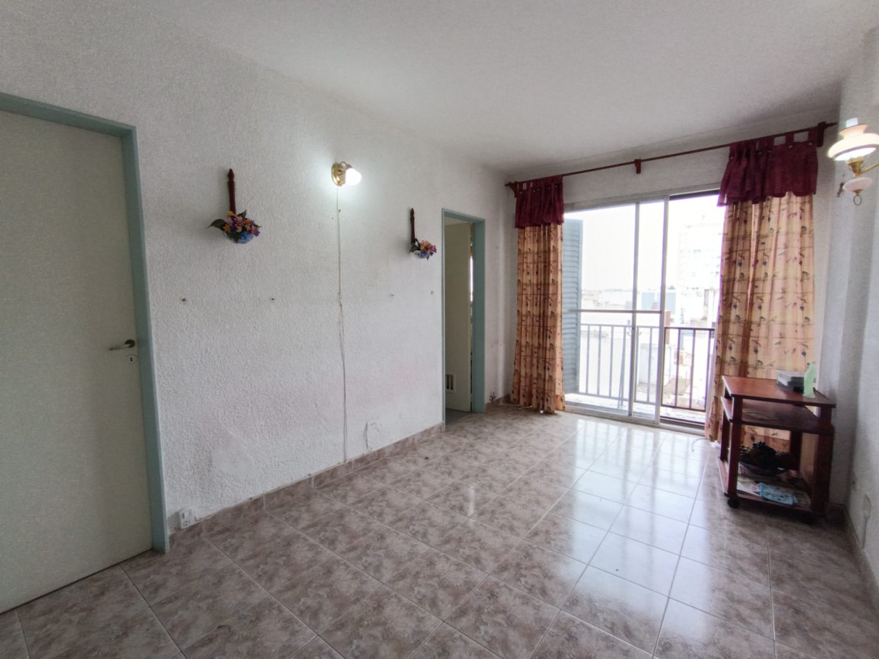 VENTA DEPARTAMENTO 2 AMBIENTES LATERAL CON BALCON Y VISTA A LA CIUDAD ZONA ALDREY 