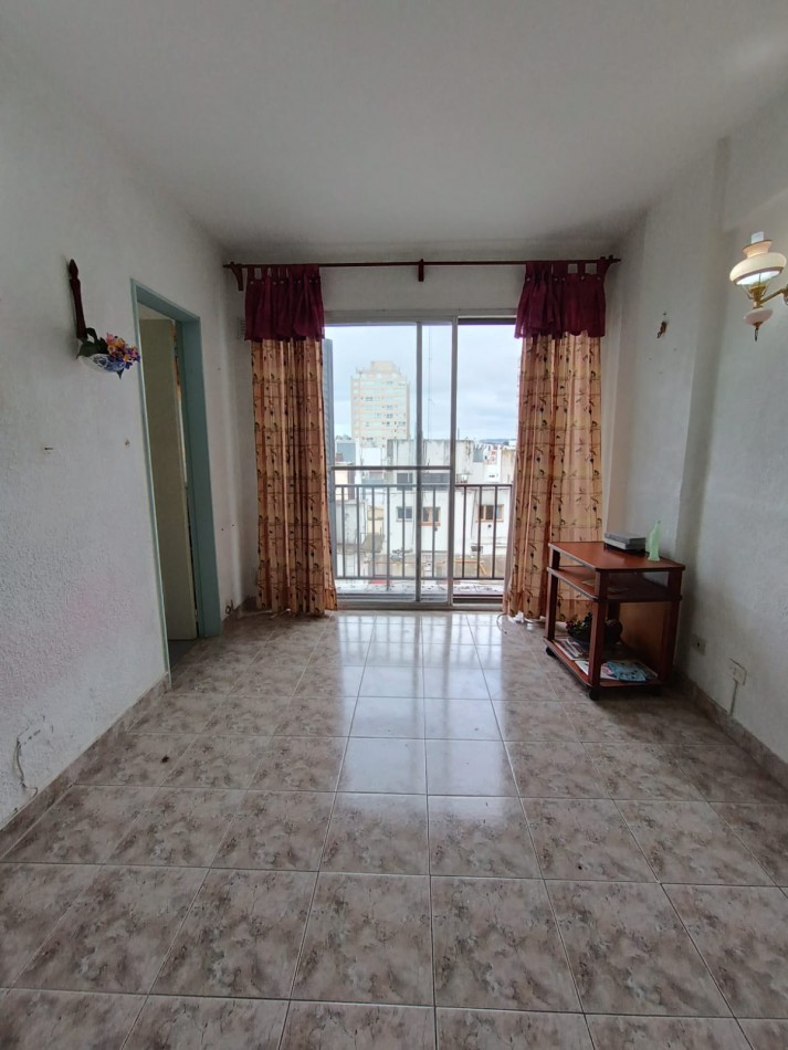 VENTA DEPARTAMENTO 2 AMBIENTES LATERAL CON BALCON Y VISTA A LA CIUDAD ZONA ALDREY 