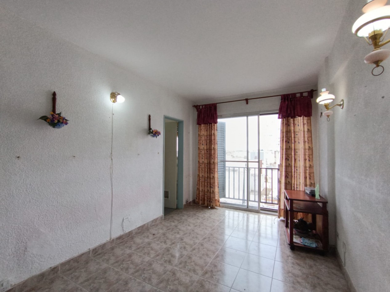 VENTA DEPARTAMENTO 2 AMBIENTES LATERAL CON BALCON Y VISTA A LA CIUDAD ZONA ALDREY 