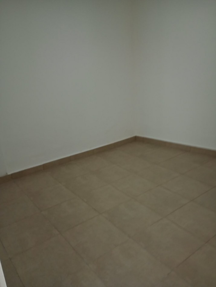 Venta casa 3 ambientes con garage y patio barrio las avenidas OPORTUNIDAD!