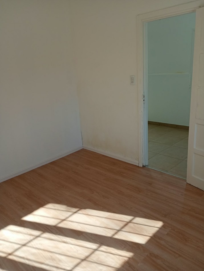 Venta casa 3 ambientes con garage y patio barrio las avenidas OPORTUNIDAD!
