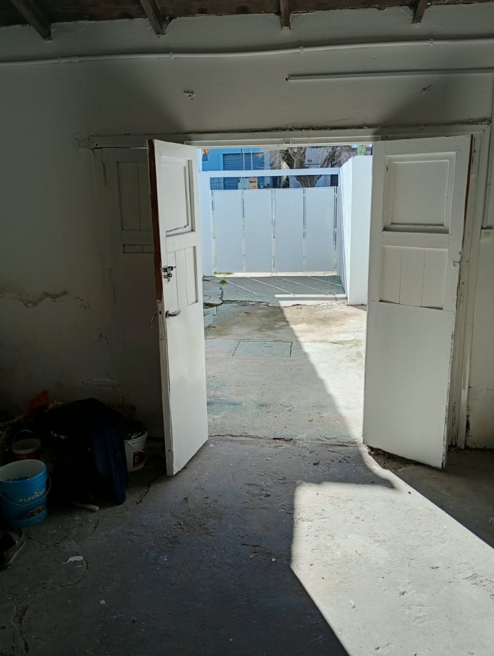 Venta casa 3 ambientes con garage y patio barrio las avenidas OPORTUNIDAD!