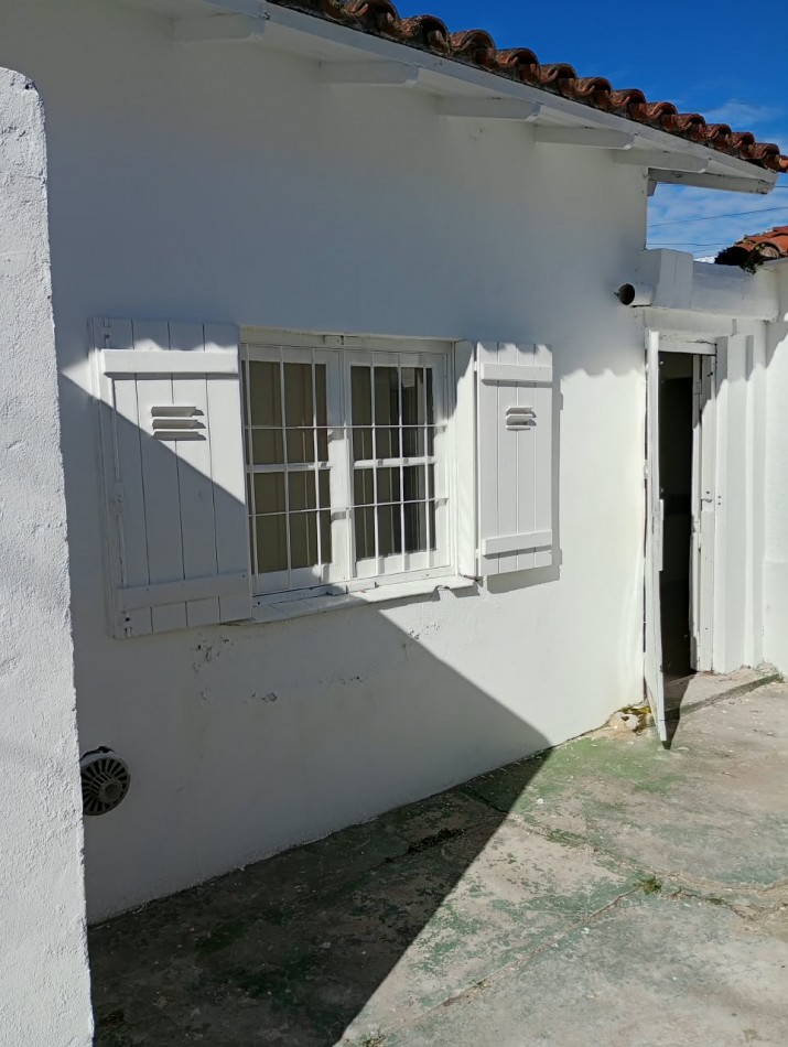 Venta casa 3 ambientes con garage y patio barrio las avenidas OPORTUNIDAD!