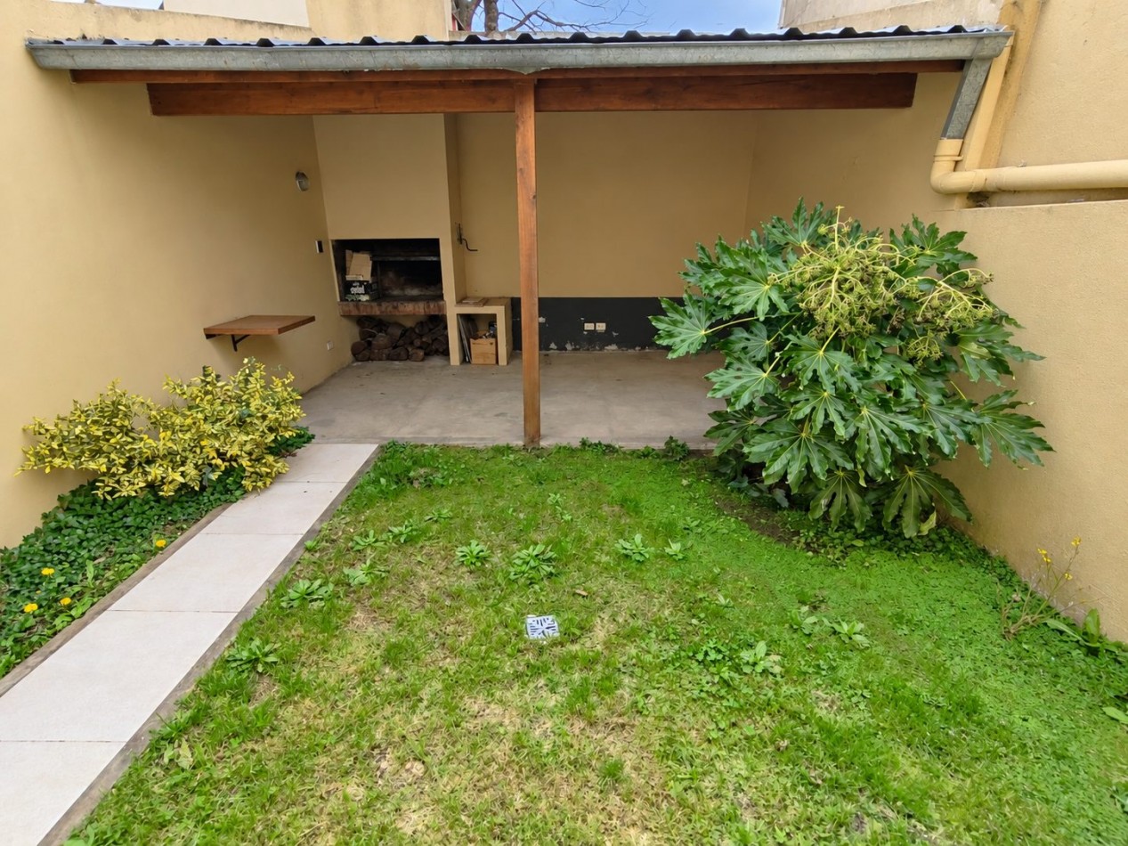 Duplex 4 ambientes apto credito. Barrio Constitucion 