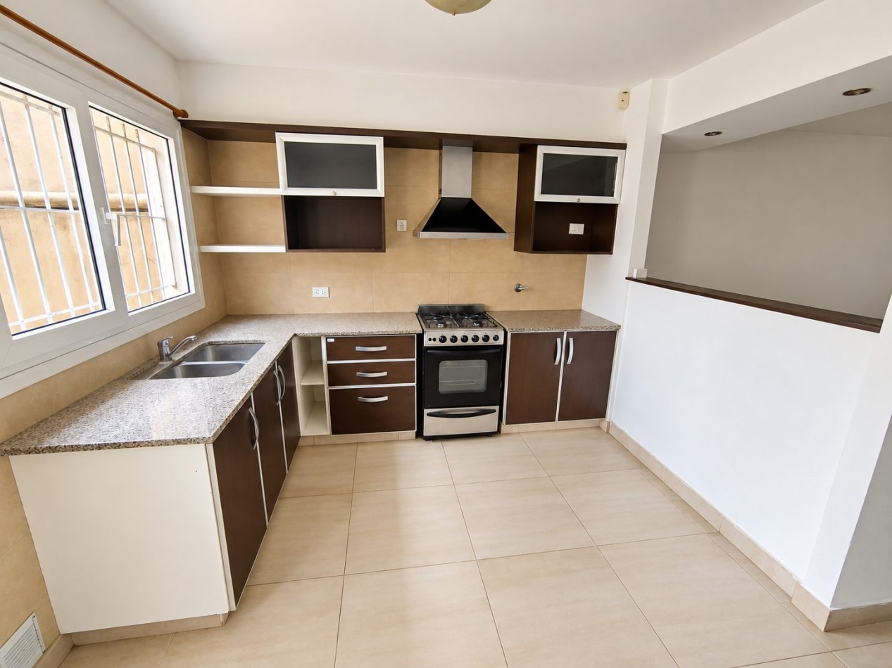 Duplex 4 ambientes apto credito. Barrio Constitucion 