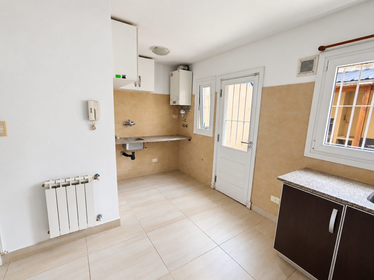 Duplex 4 ambientes apto credito. Barrio Constitucion 