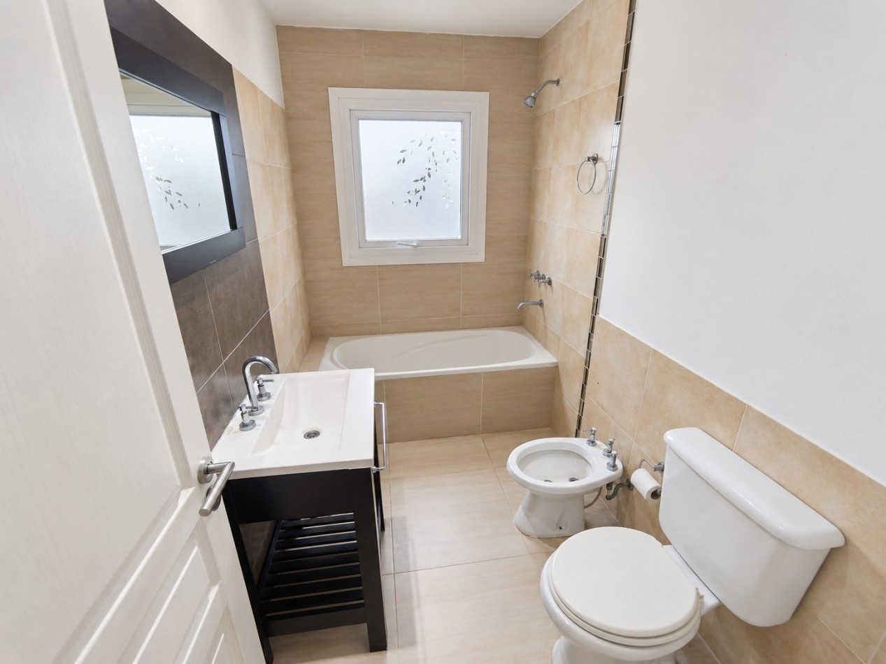 Duplex 4 ambientes apto credito. Barrio Constitucion 