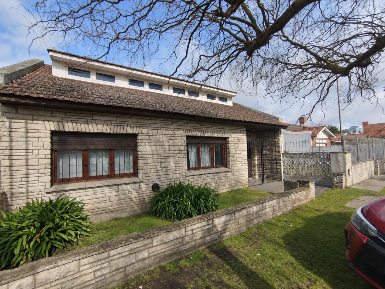 Casa 4 ambientes barrio Constitucion 