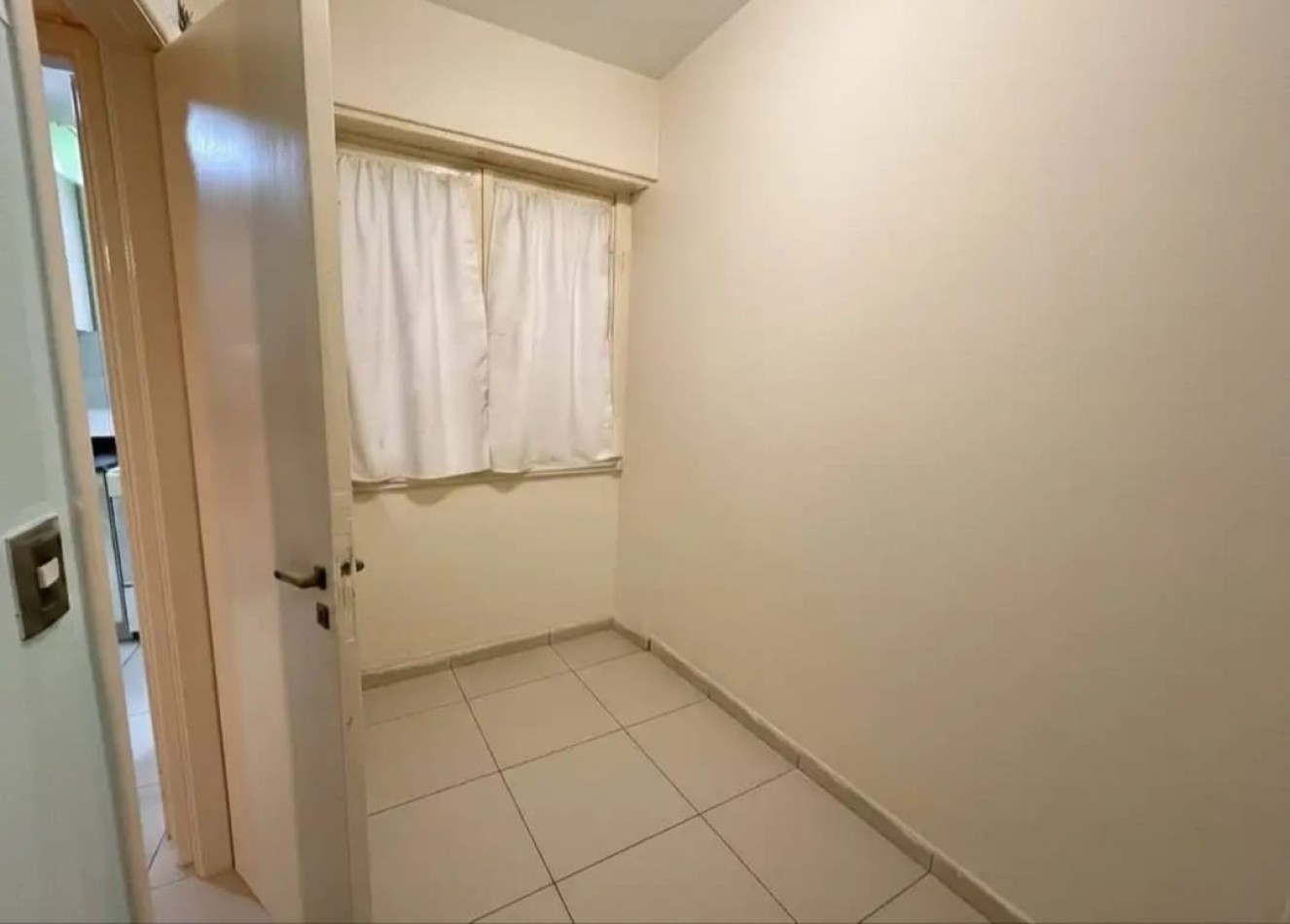 OPORTUNIDAD! 2 AMB CON BALCON AL FRENTE, DEPENDENCIA Y LAVADERO.