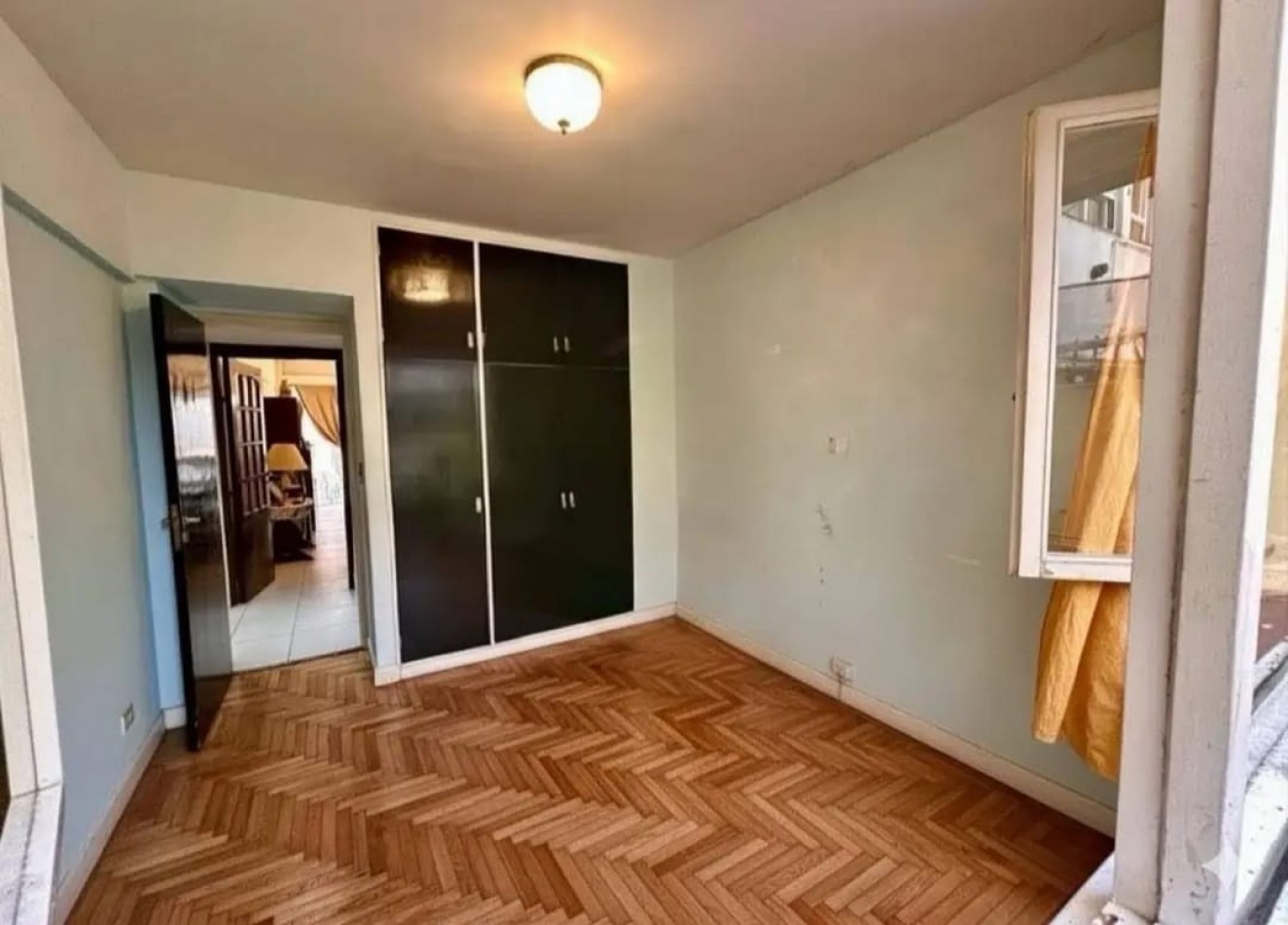OPORTUNIDAD! 2 AMB CON BALCON AL FRENTE, DEPENDENCIA Y LAVADERO.