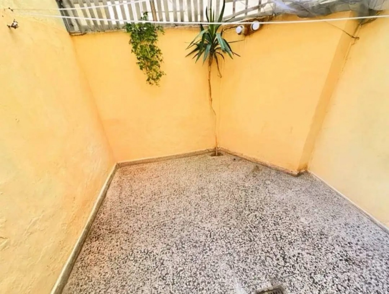 OPORTUNIDAD! 2 AMB CON BALCON AL FRENTE, DEPENDENCIA Y LAVADERO.