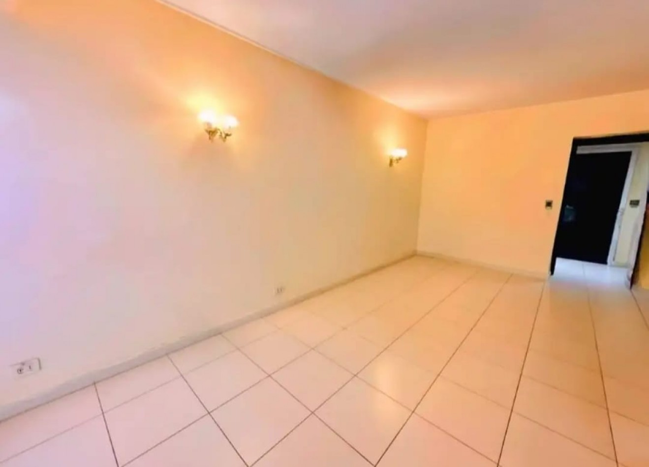 OPORTUNIDAD! 2 AMB CON BALCON AL FRENTE, DEPENDENCIA Y LAVADERO.