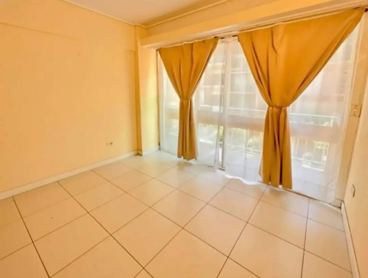 OPORTUNIDAD! 2 AMB CON BALCON AL FRENTE, DEPENDENCIA Y LAVADERO.