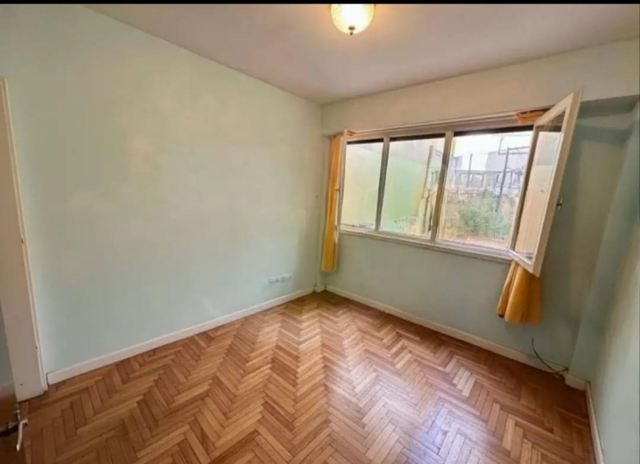 OPORTUNIDAD! 2 AMB CON BALCON AL FRENTE, DEPENDENCIA Y LAVADERO.
