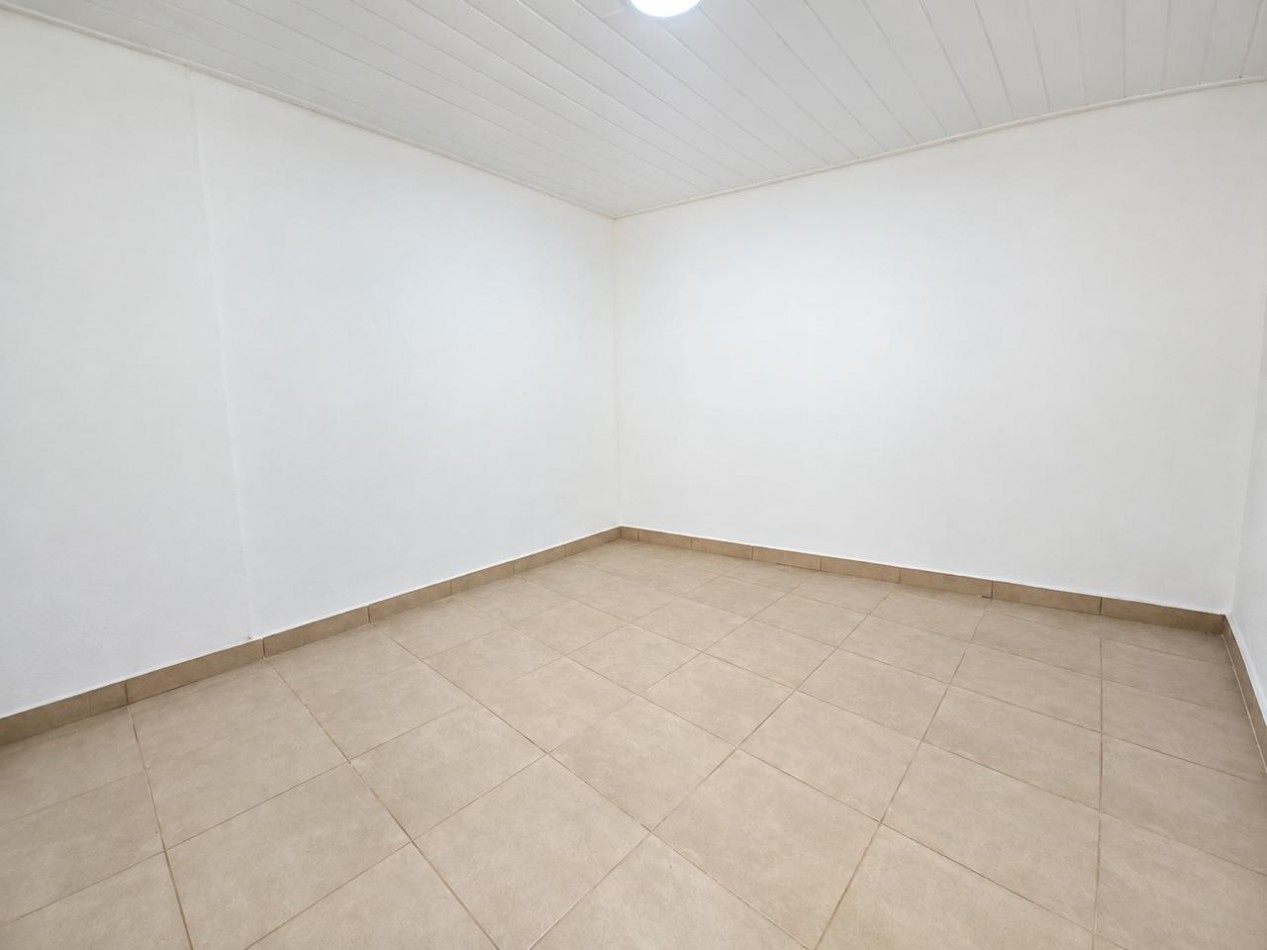 Venta casa 3 ambientes con garage y patio barrio las avenidas OPORTUNIDAD!