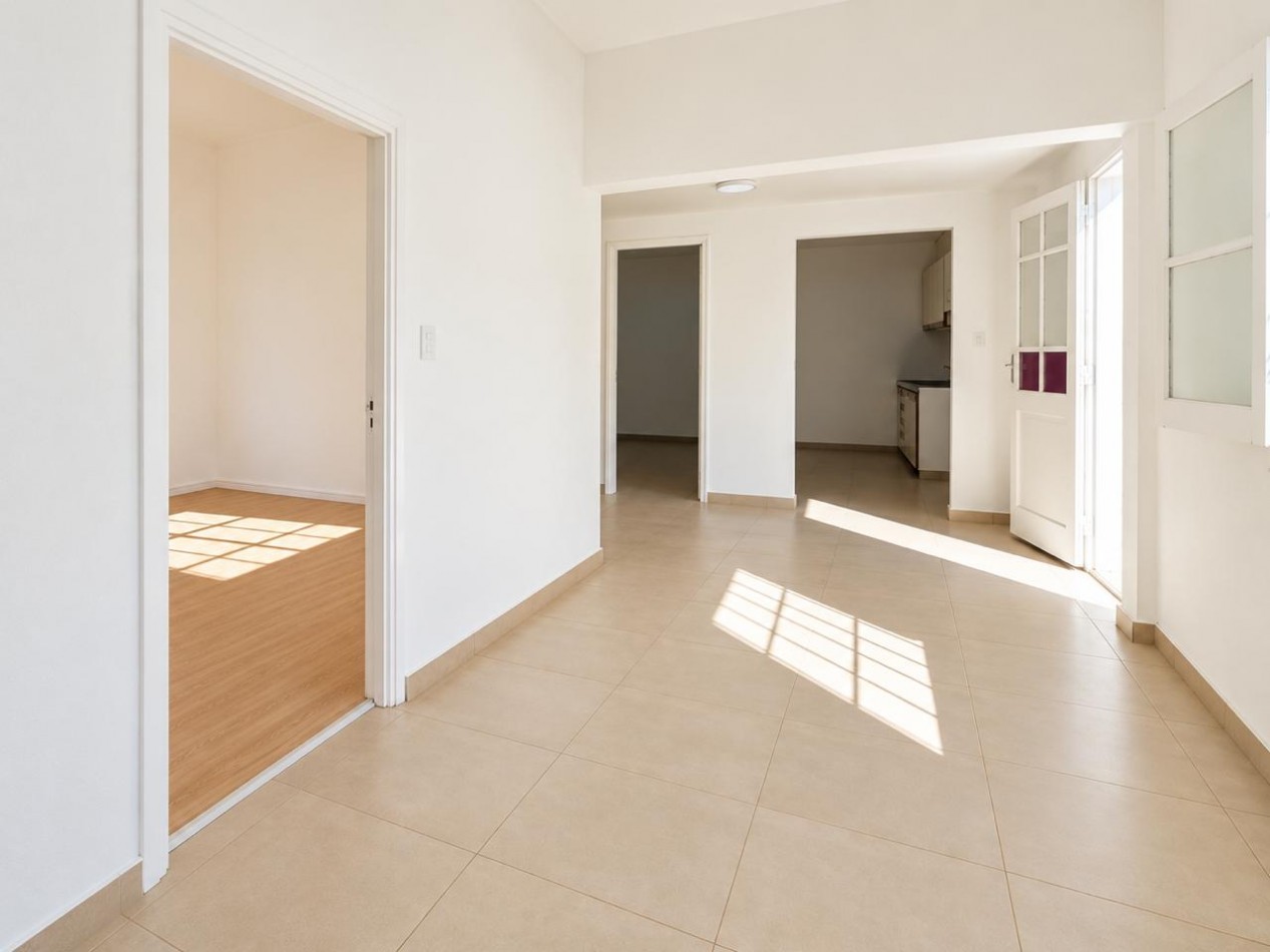 Venta casa 3 ambientes con garage y patio barrio las avenidas OPORTUNIDAD!