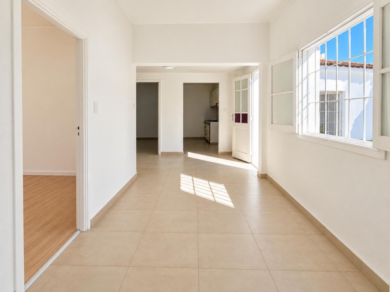 Venta casa 3 ambientes con garage y patio barrio las avenidas OPORTUNIDAD!