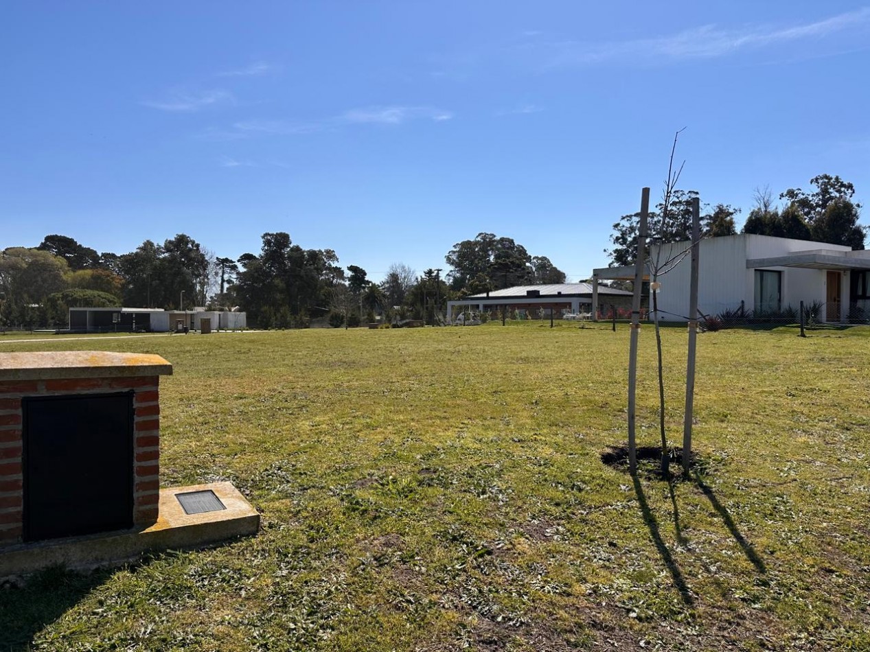 Venta lote barrio privado Arenas Chico.