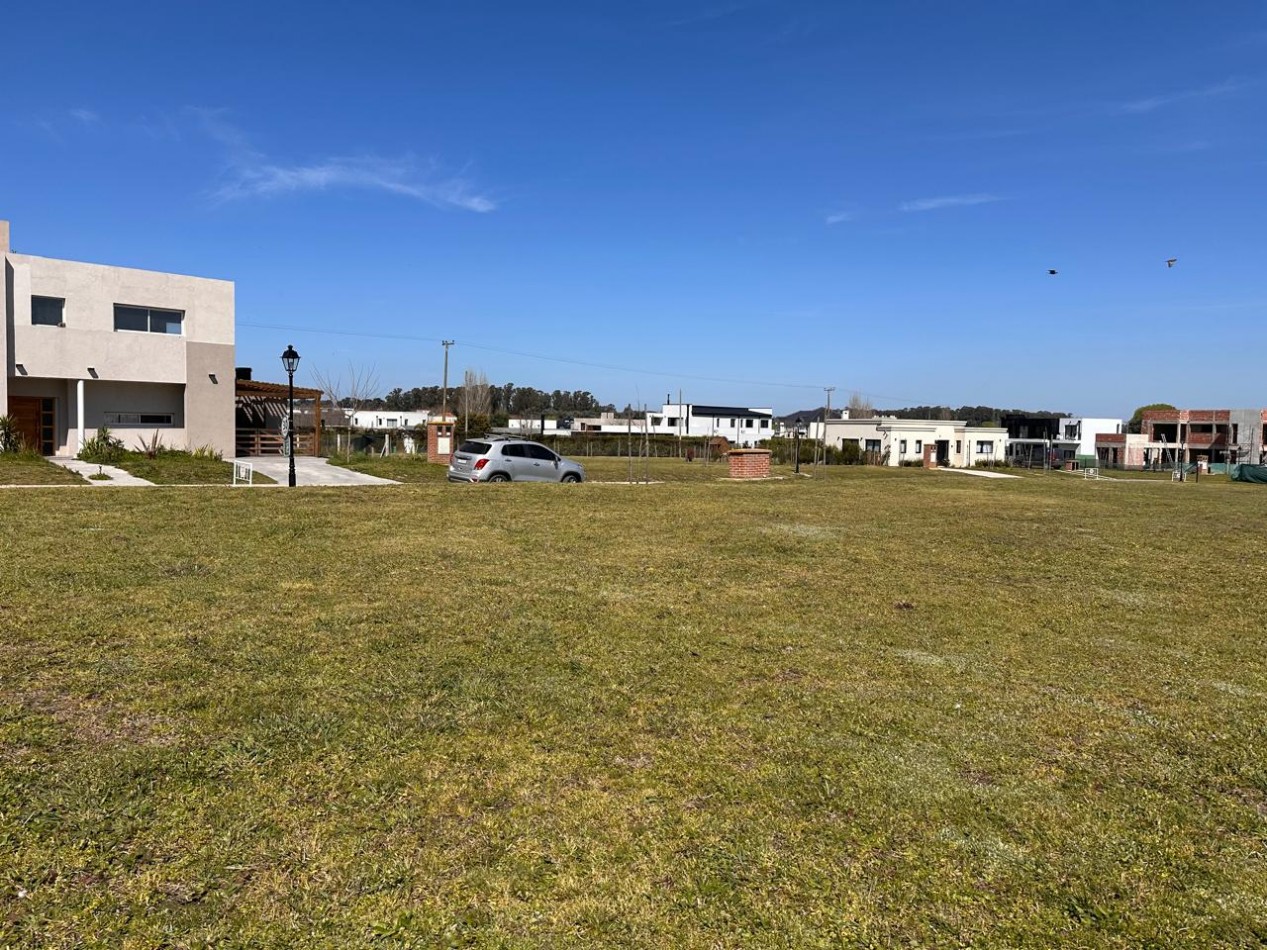 Venta lote barrio privado Arenas Chico.