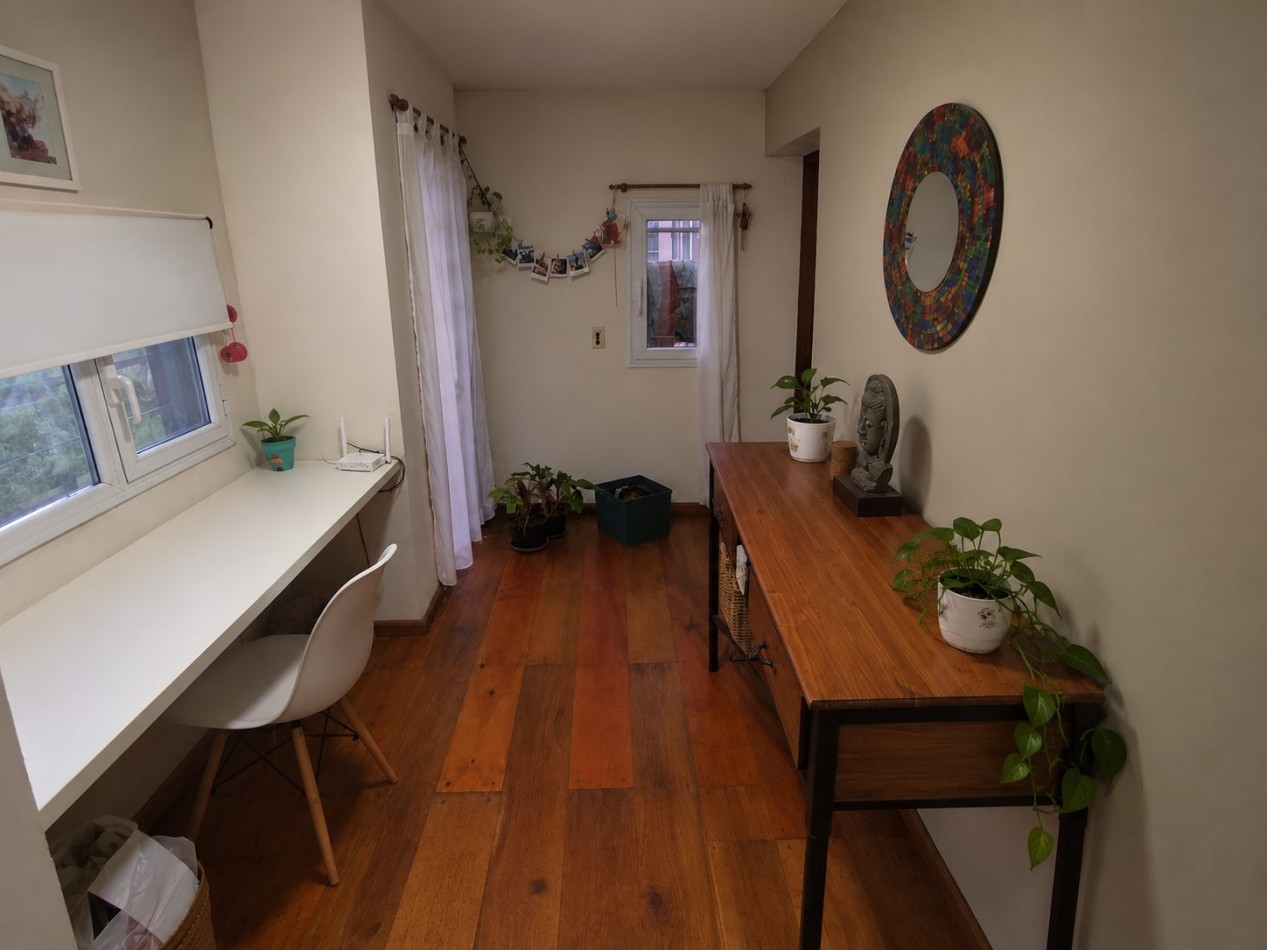 Casa 4 ambientes en barrio Alfar