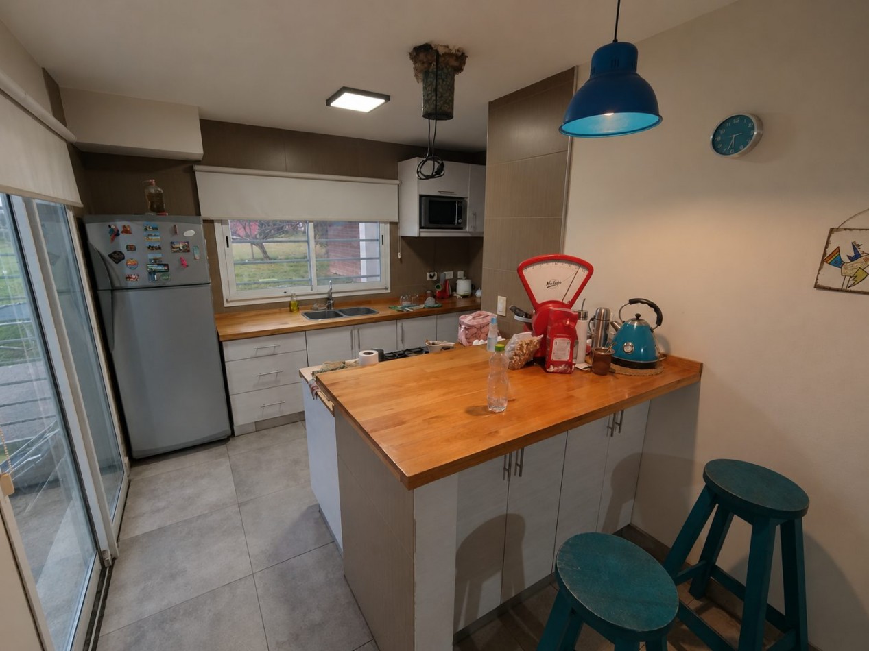 Casa 4 ambientes en barrio Alfar