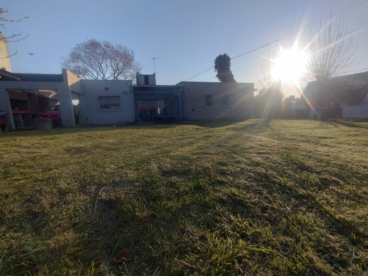 Casa 4 ambientes en barrio Alfar