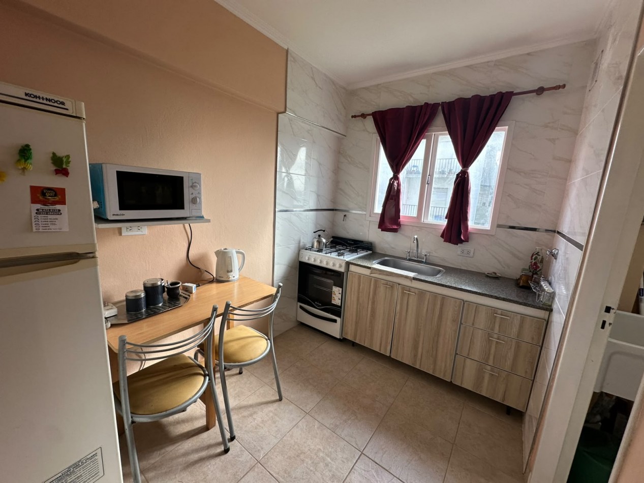 DEPARTAMENTO AL FRENTE CON BALCON - AMOBLADO