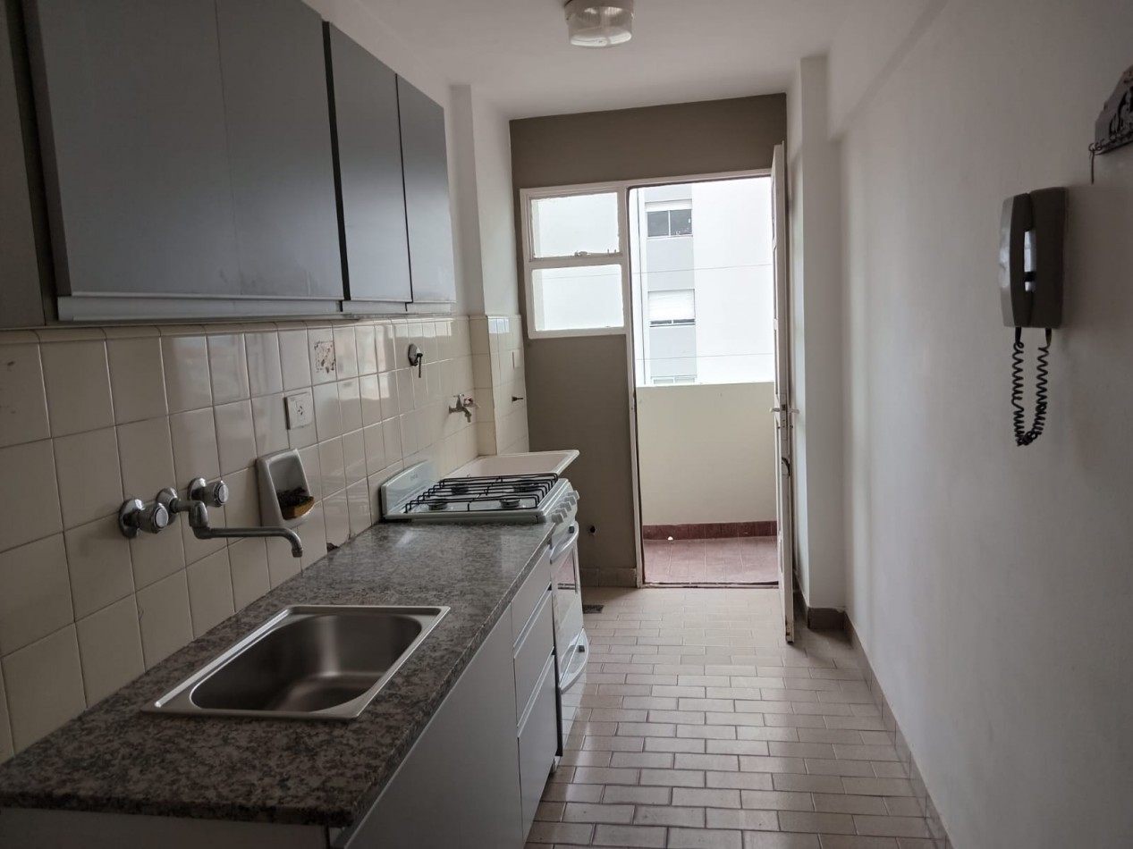 ALQUILER DEPARTAMENTO 3 AMBIENTES -CERRITO Y SOLIS