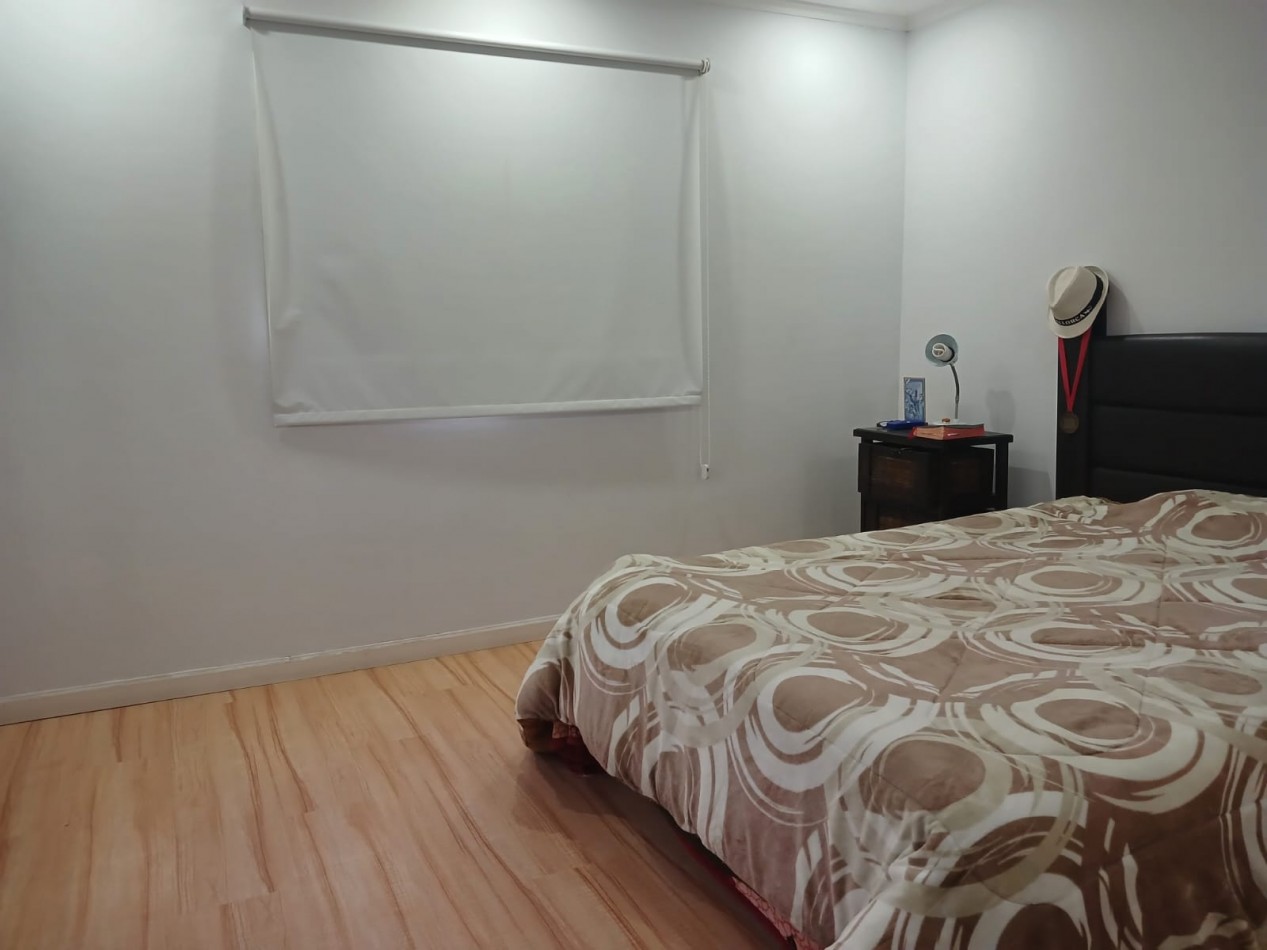 Casa en venta, 4 ambientes, quincho, piscina, trtadora y garaje