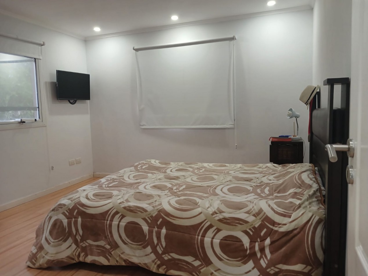 Casa en venta, 4 ambientes, quincho, piscina, trtadora y garaje