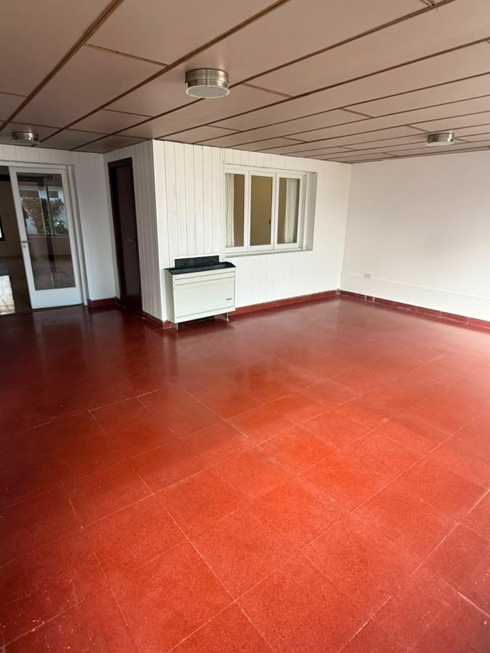 CHALET 4 AMBIENTES