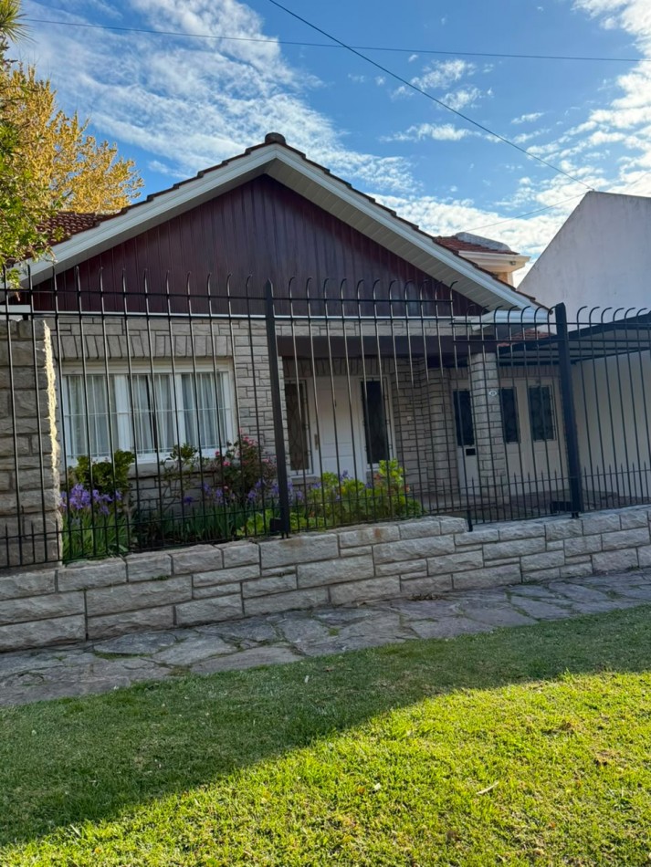 CHALET 4 AMBIENTES