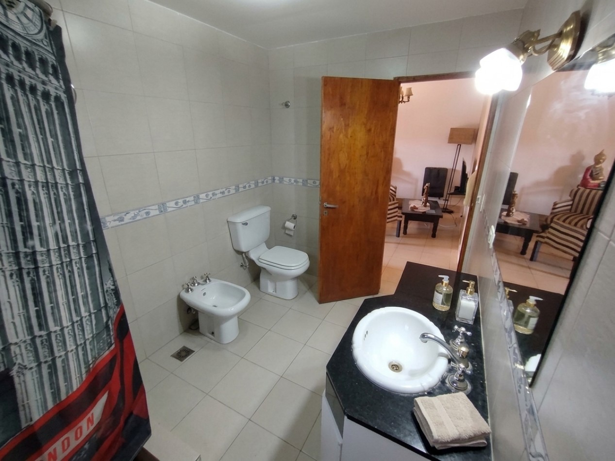 CASA DE 3 AMBIENTES MAS DEPARTAMENTO - PUNTA MOGOTES 