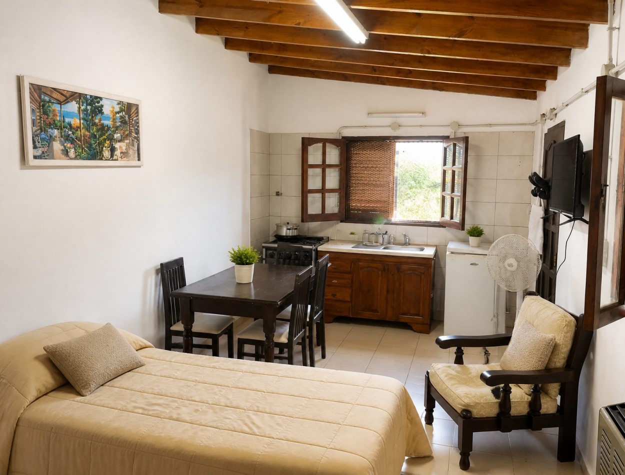 CASA DE 3 AMBIENTES MAS DEPARTAMENTO - PUNTA MOGOTES 