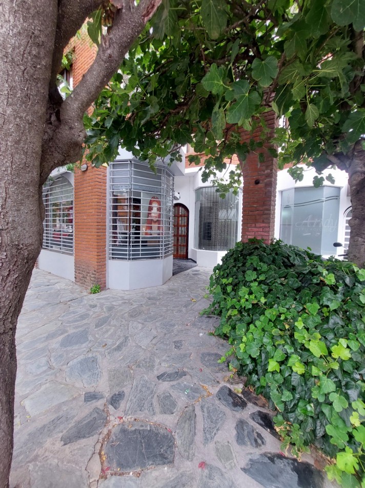 Local comercial en alquiler.