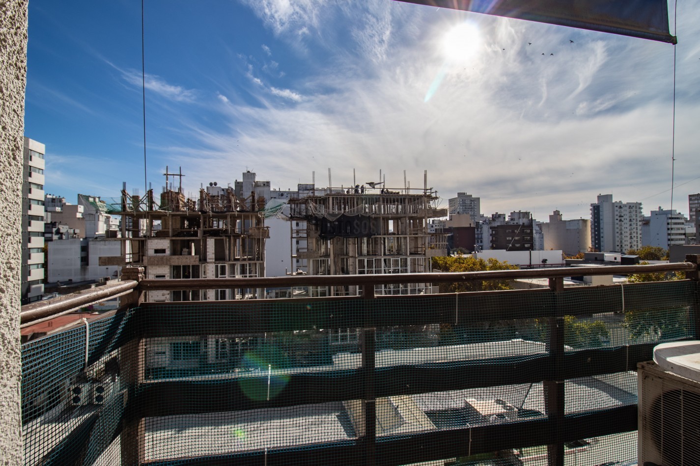 Venta departamento de dos ambientes con balcon. Centro.